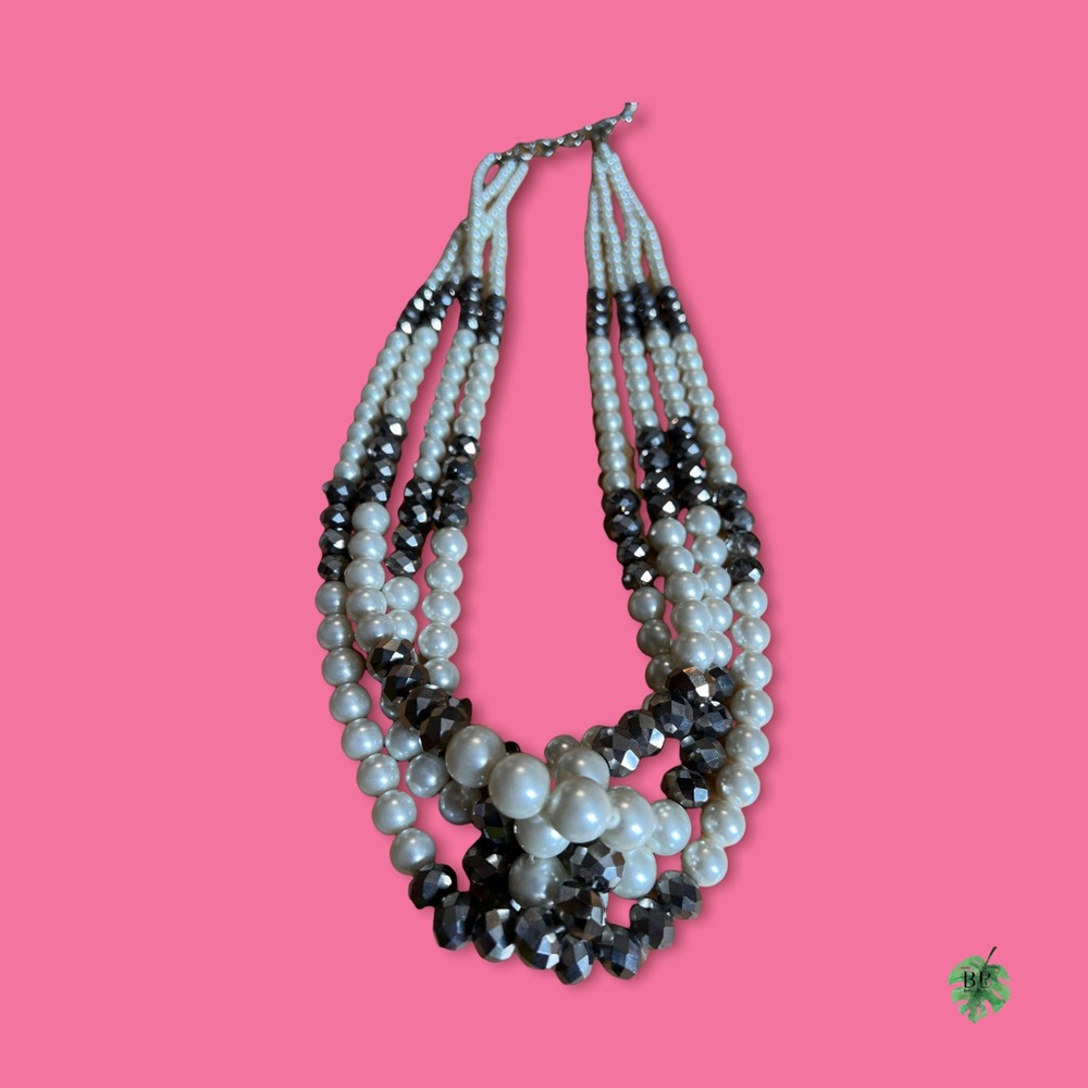 Chunky Faux Pearl Necklace